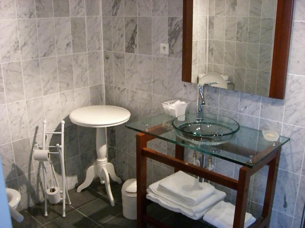 Hotel L'Epicurien Saint-Nicolas-de-Port Habitación foto